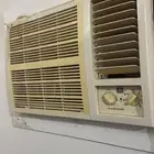 للبيع مكيفات وكنب وطاوله تلفاز و3 طاولات خدمه
