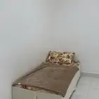 شقق وغرف للإيجار ومحلات تجارية