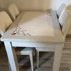 طاولة طعام