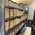 مطعم مجهز شبه جديد للتقبيل في موقع مميز هبة الشتاء