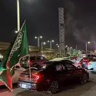 علم اليوم الوطني السعودي مع العمود والقاعدة للجيوب والجموس