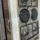 للبيع فرن مقاس 90مع غاز مقاس 90