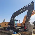 حفارات بوكلين للايجار Poklin excavators for rent