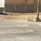 للبيع ارض بالغناميه شارعين