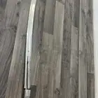 بيع سيف قديم.