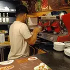 الأعمال يبحث عن وظيفة