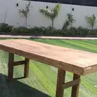 طاولات خشب للمناسبات والحدائق