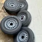 للبيع جنوط هلل مع الكفرات ربع شاص خمسة مسامير