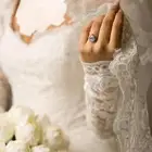 فستان عروس دانتيل جيبون طرحه كعب