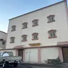 عمارة ثلاثة أدوار للبيع في سراة على شارعين