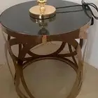 طوايل اثنين وسط وحده كبيره