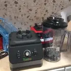 خلاط شبه جديد للبيع