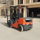 فوركلفت رافعه شوكيه للايجار