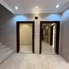شقة للايجار 5 غرف_ حي الصالحية مع الحمدانية خلف اسواق دبي