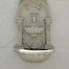 نوافير وشلالات للبيع داخل معرض عالم رست للديكور