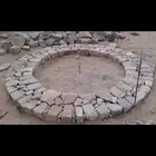 معلم حجر كبير وسغير