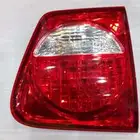 اسطب شنطه سكويا يمين