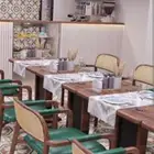 مطلوب شقه خمس غرف مدخلين يفضل يحتاج ترميم انا مصمم ديكور