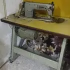 مكينة خياطة