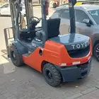 فوركلفت رافعه للأيجار رافعة شوكية