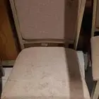 طاولة وفرن وميكرويف