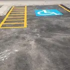 تخطيط مواقف ذو الاحتياجات الخاصه وتركيب لوحات ارشادية