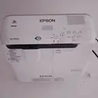 بروجكتر Epson 695Wi شبه جديد   استعمال 33 ساعة فقط