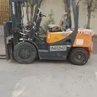 رافعه شوكية ثلاثة طن للايجار اليومي الشهري