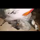 الي معاه قطع دباب بطه يكلمني