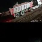 عندي تريله اذا حد يبغا رمل او طين ابيض او ترحيل مخلفات