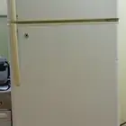 ثلاجه للبيع المستعجل