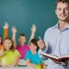 معلم لغة انجليزيه خبرة 28 عاما