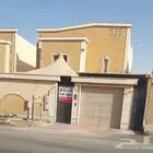 فله 350 م درج بالصاله للبيع مخرج 25 بالرياض شارع 15 شمال