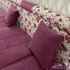 طقم كنب عدد 7 قطع بحاله جيدة نضيف مع سجاد طولي طاوله شاشه