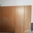 خزانة ملابس واسعة للبيع
