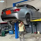 فني محترف دوده ومفصلات وعضلات السيارات جميع انواع السيارات ا