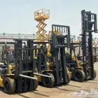 رافعات شوكية للإيجار الشهري واليومي