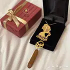 تعليقة سياره نسائيه بشكل راقي بالاسم حسب الطلب