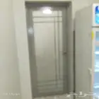 لجميع اعمال الالمنيوم ابواب شبابيك مطابخ شاورات زجاج سكريت م