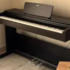 بيانو جديد مع محول الطاقه