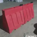 حواجز بلاستيك