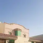 دور للإيجار مع غرفة حارس بحي الأجواد