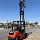 فوركلفت جميع الاحجام للايجار اليومي والشهري