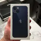 iPhone 13 أزرق غامق جديد مع فاتورة الشراء الأصلية