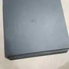 سوني فور مستخدم نظيف ماعمره طب الصيانه مع يد وسلك .