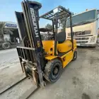 رافعه شوكيه نوع هونداي ديزل طنين ونص للبيع