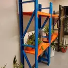 رفوف البيت والمخازن