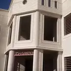 معلم الديكور الخارجي والياسه الملونة بشكل الحجر