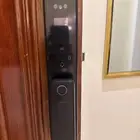 قفل باب ذكي بصمة وكارت ورقم وفتح عن بعد