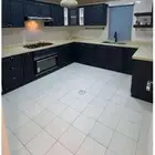 شقة للايجار في الشعله تكيف و المطبخ مركب التفاصيل في الصور